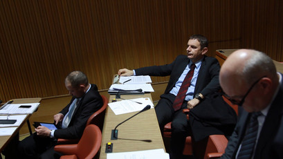 Od leve proti desni: državni svetniki Alojz Kovšca, Peter Vrisk in Cvetko Zupančič<br>(Avtor: Milan Skledar)