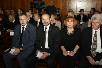 Mag. Dejan Židan, predsednik Državnega zbora, Alojz Kovšca, predsednik Državnega sveta in Vlasta Nussdorfer, Varuhinja človekovih pravic na dnevu ustavnosti, 2018<br>(Avtor: Milan Skledar)