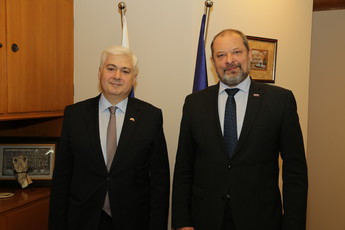 Nj. eksc. Irakli Koplatadze, veleposlanik Gruzije in Alojz Kovšca, predsednik Državnega sveta RS <br>(Avtor: Milan Skledar)