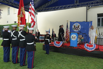 Svečano predvajanje ameriške državne himne<br>(Avtor: Milan Skledar)