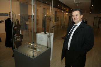Bojan Kekec, državni svetnik na ogledu muzeja v Novem mestu.<br>(Avtor: Milan Skledar)
