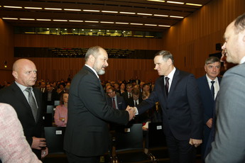 Predsednik Državnega sveta, Alojz Kovšca in dr. Andrej Bertoncelj, minister za finance na 13. Vrhu slovenskega gospodarstva<br>(Avtor: Milan Skledar)