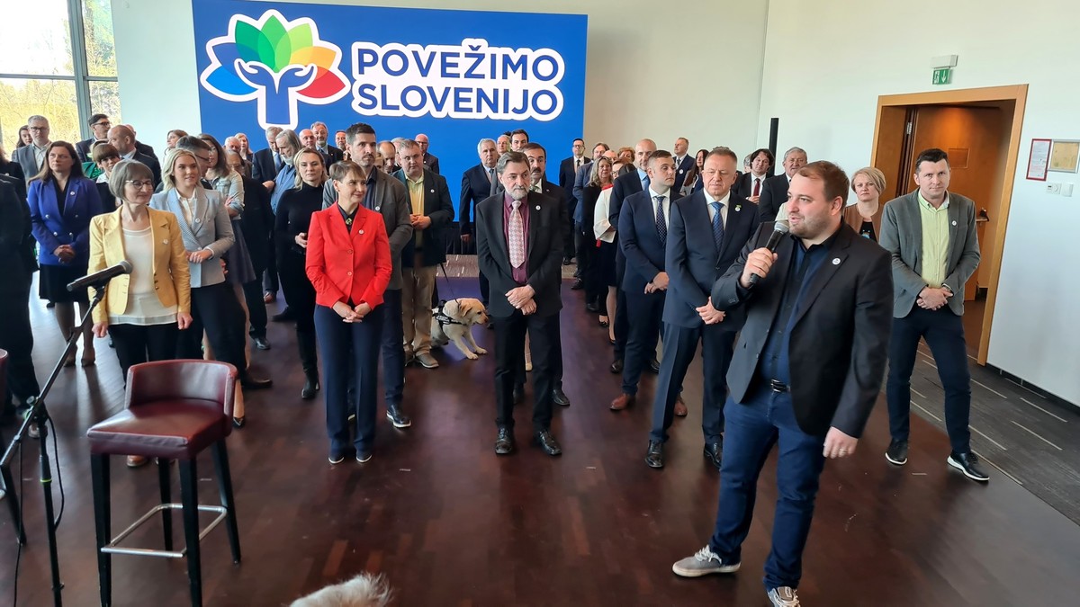  Predstavitev kandidatov Gibanja Povežimo Slovenijo (PoS), 26. marca 2022, v Ljubljani<br>(Avtor: Milan Skledar)