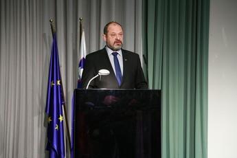 Alojz Kovšca, predsednik DS na 45. posvetu ZZS<br>(Avtor: Milan Skledar)