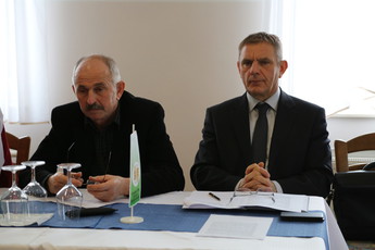 Janez Rajšp in Peter Vrisk na regijskem srečanju zadružnikov v Benediktu<br>(Avtor: Milan Skledar)