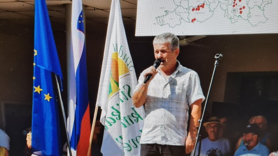 Roman Žveglič, govor na protestu kmetov v Velikih Laščah, 2019<br>(Avtor: Milan Skledar)