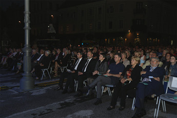 Navzoči na otvoritvi 31. mednarodnega festivala Imago Sloveniae in Poletja v stari Ljubljani<br>(Avtor: Milan Skledar)