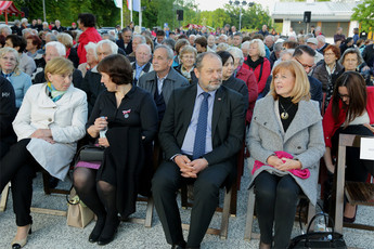 Alojz Kovšca, predsednik Državnega sveta in ostali udeleženci 150-letnice Vižmarskega Tabora<br>(Avtor: Milan Skledar)