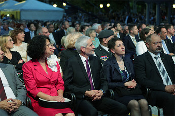 Častni gostje na počastitvi dneva državnosti na Kongresnem trgu<br>(Avtor: Milan Skledar)