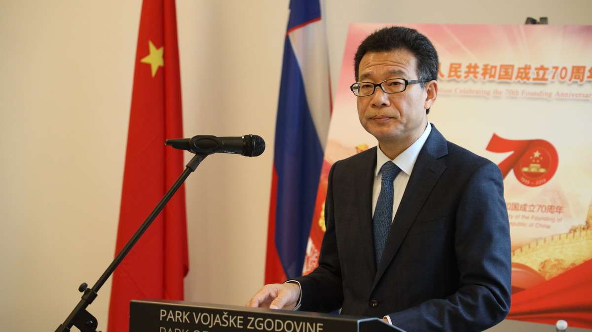 Veleposlanik Ljudske republike Kitajske v Sloveniji Njegova Ekscelenca Wang Shunqing<br>(Avtor: Milan Skledar)