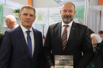 Peter Vrisk, predsednik Zadružne zveze Slovenije in Alojz Kovšca, predsednik Državnega sveta na sejmu AGRA 2018<br>(Avtor: Milan Skledar)