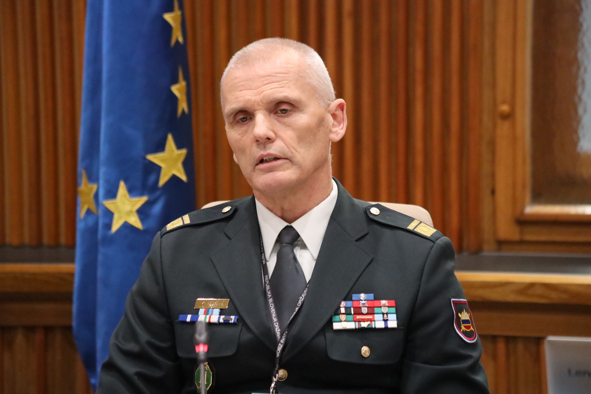 Brigadir Robert Glavaš, NNGŠSV,   posvet v Državnem svetu: predstavitev Bele knjige o obrambi Republike Slovenije, 21. januar 2020<br>(Avtor: Milan Skledar)