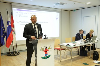 Alojz Kovšca, predsednik DS na 13. redni seji DS, VI. mandat <br>(Avtor: Milan Skledar)