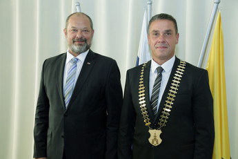 Alojz Kovšca, predsednik Državnega sveta in Franjo Golob, državni svetnik<br>(Avtor: Milan Skledar)