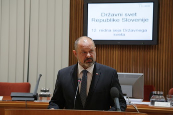 Alojz Kovšca, predsednik DS na 12. redni sej DS, VI. mandat<br>(Avtor: Milan Skledar)
