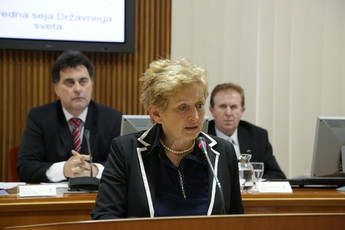 Irena Majcen, ministrica za okolje in prostor<br>(Avtor: Milan Skledar)