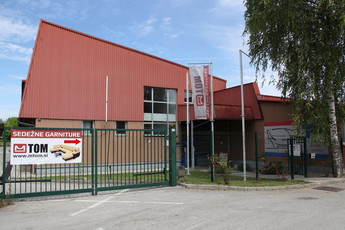 Sedežne garniture TOM<br>(Avtor: Milan Skledar)