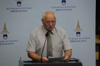 Anton Maver na 20. seji Državnega sveta v Mokronogu<br>(Avtor: Milan Skledar)