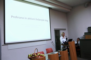 Dr. Nada Rotovnik Kozjek na novinarski konferenci Pravi moški<br>(Avtor: Milan Skledar)