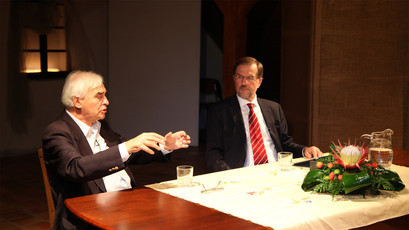 dr. Andrej Capuder in Lojze Peterle na 1. Evropskem večeru v Vodnikovi domačiji<br>(Avtor: Milan Skledar)