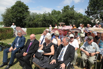 Šarvar, spominska slovesnost ob 70. obletnici izgona Slovencev v taborišče na Madžarskem<br>(Avtor: Milan Skledar)